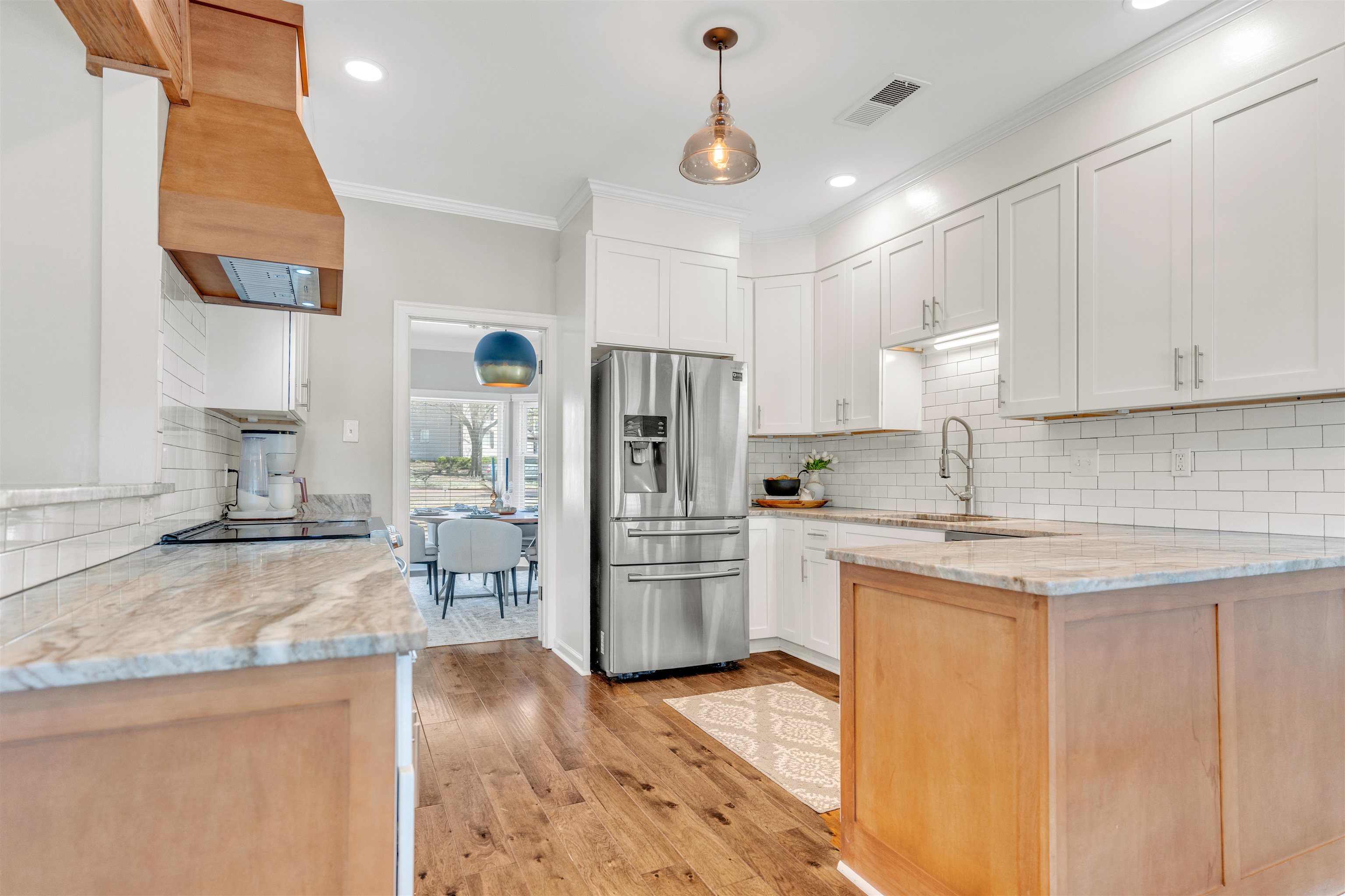 2773 W LEVEE OAKS DR
