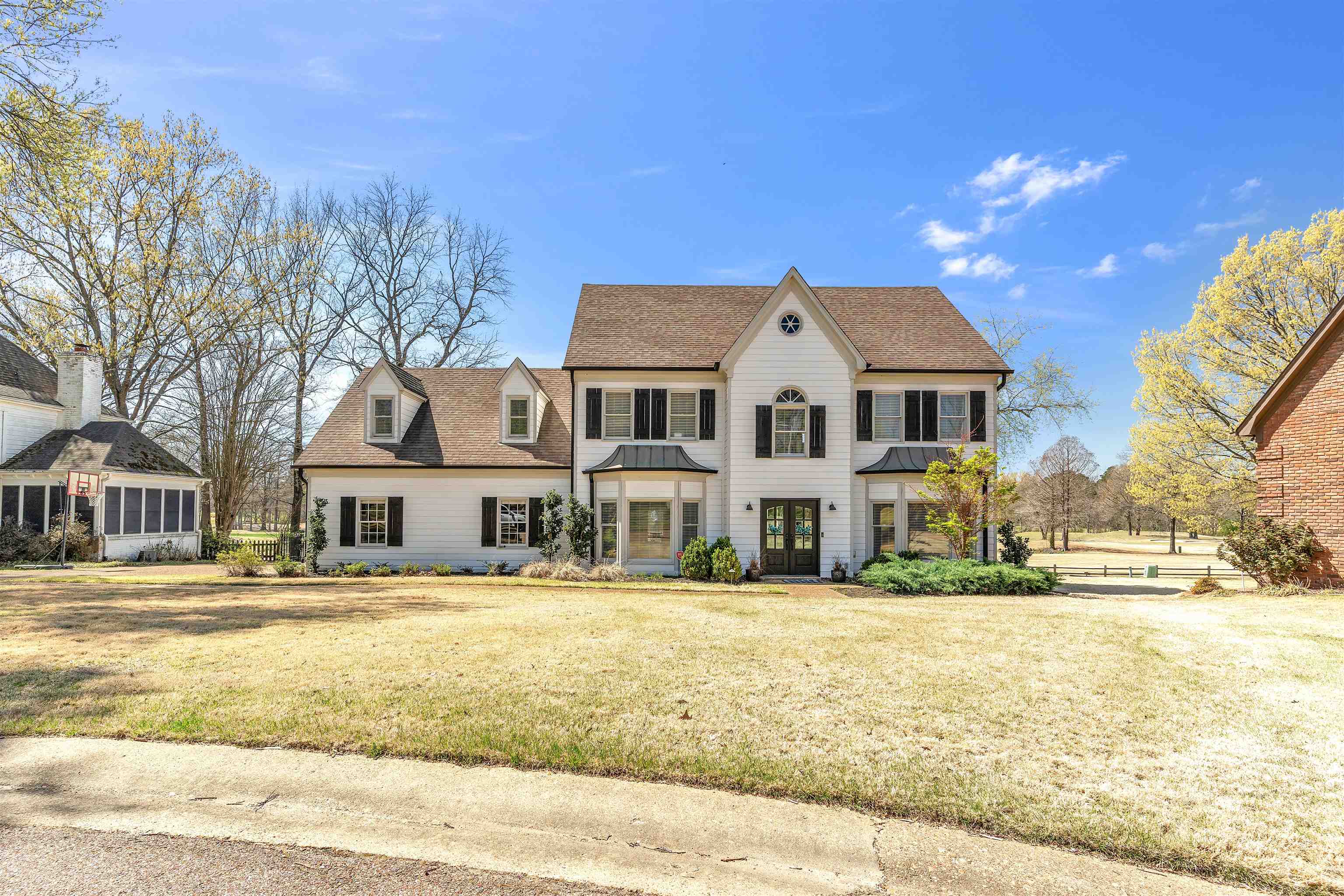2773 W LEVEE OAKS DR