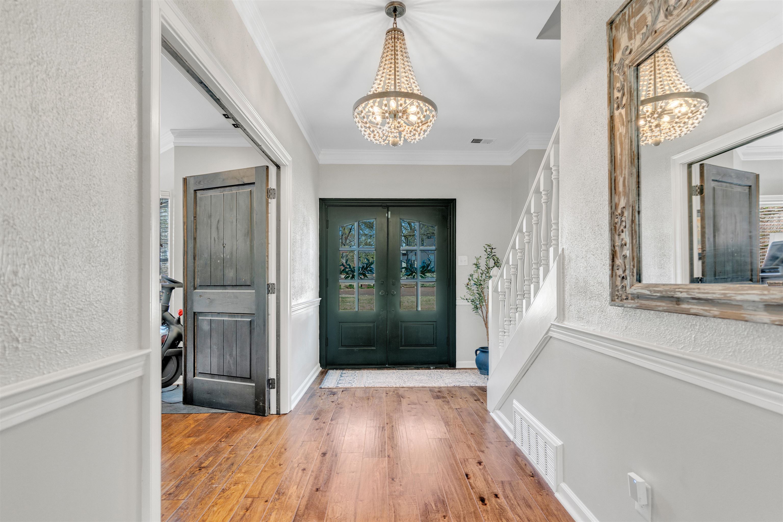 2773 W LEVEE OAKS DR