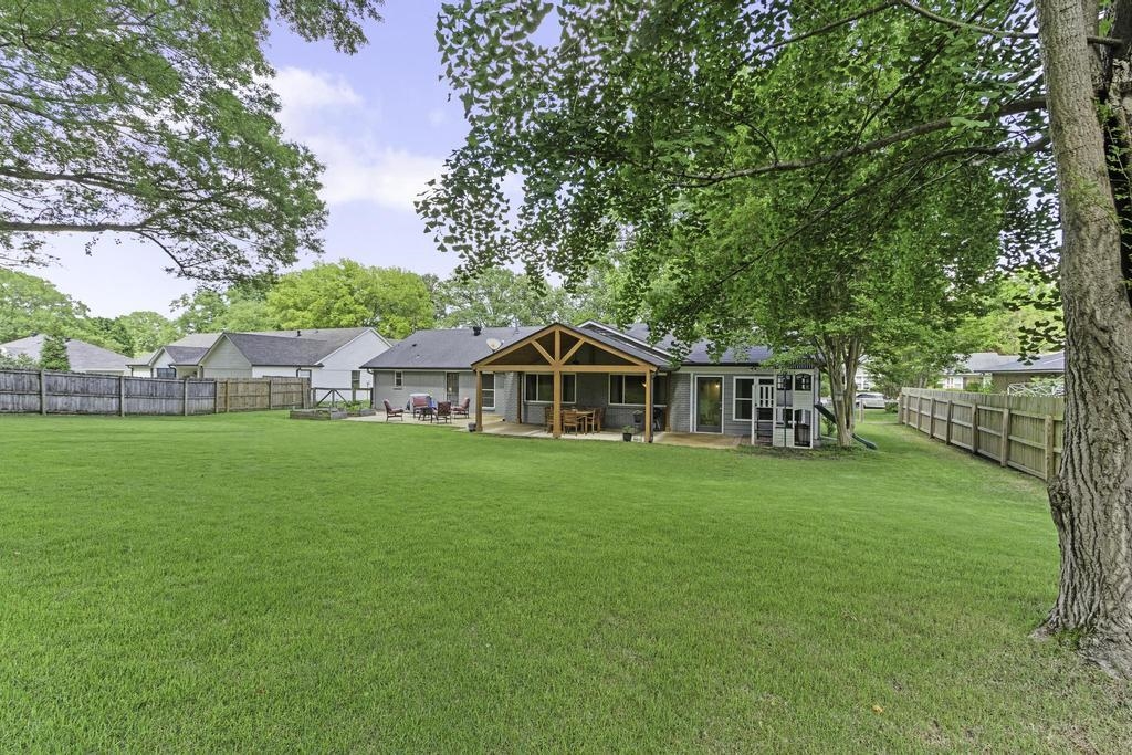 1675 E CHURCHILL DWNS