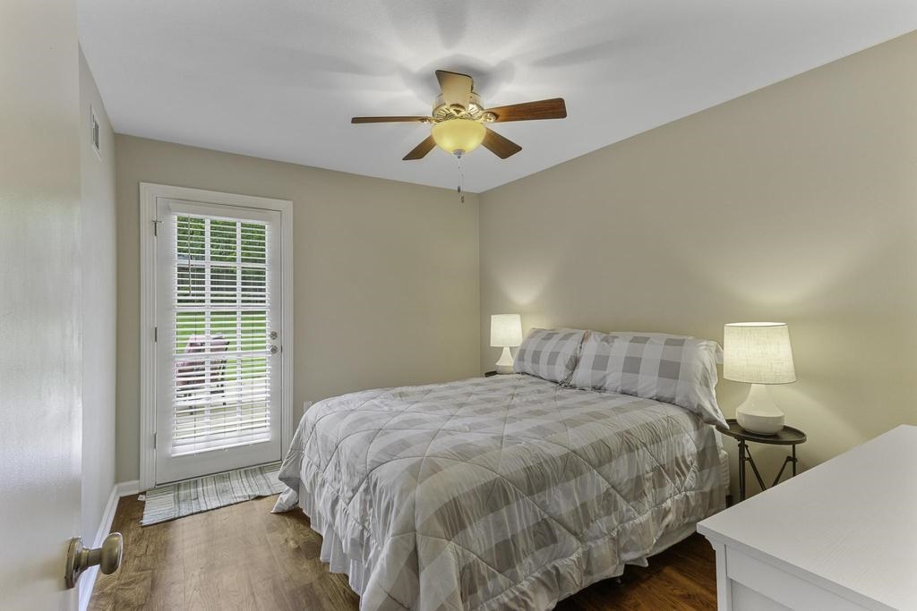 1675 E CHURCHILL DWNS