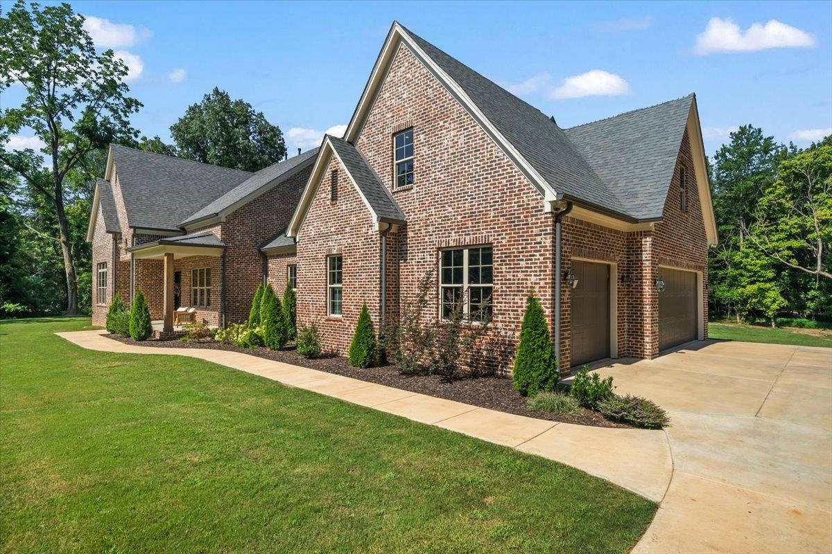 211 S COLLIERVILLE-ARLINGTON RD