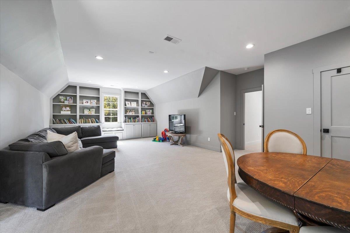 211 S COLLIERVILLE-ARLINGTON RD