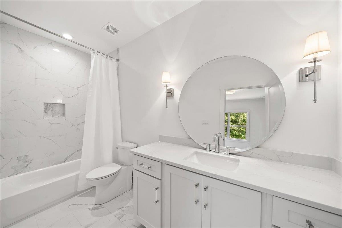 211 S COLLIERVILLE-ARLINGTON RD