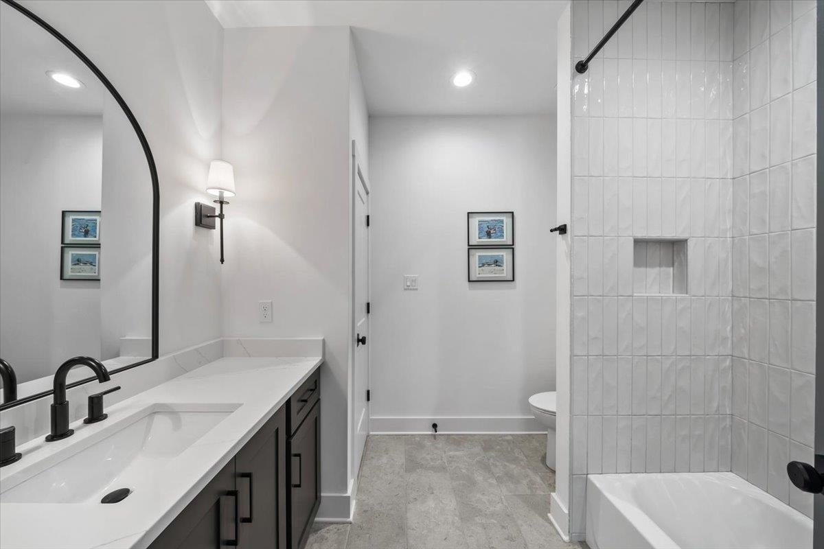 211 S COLLIERVILLE-ARLINGTON RD