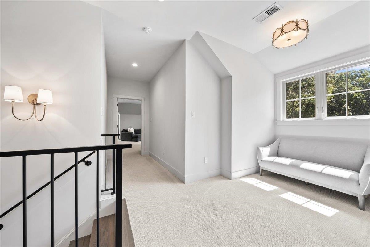 211 S COLLIERVILLE-ARLINGTON RD