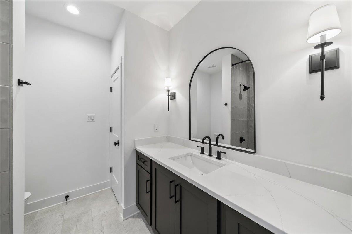 211 S COLLIERVILLE-ARLINGTON RD