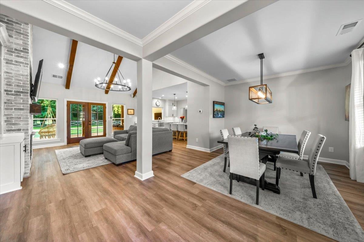255 LONE OAK DR