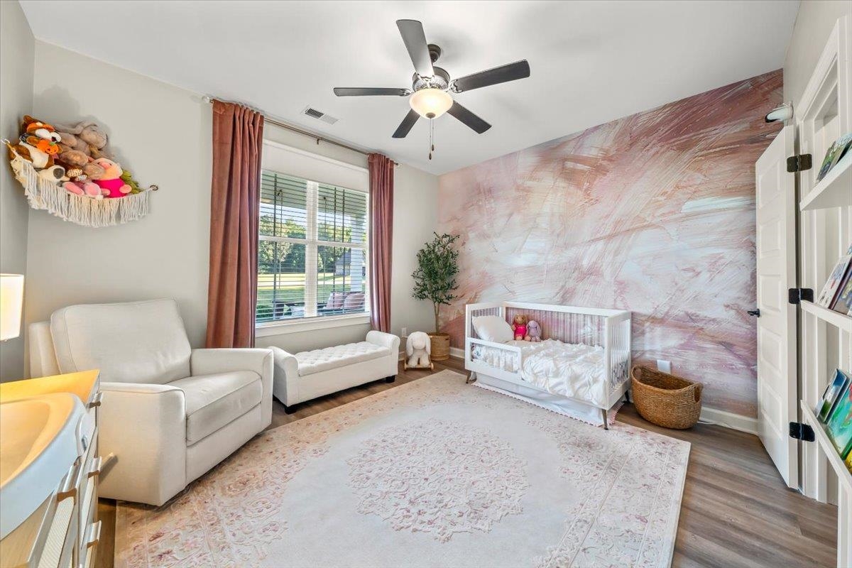255 LONE OAK DR