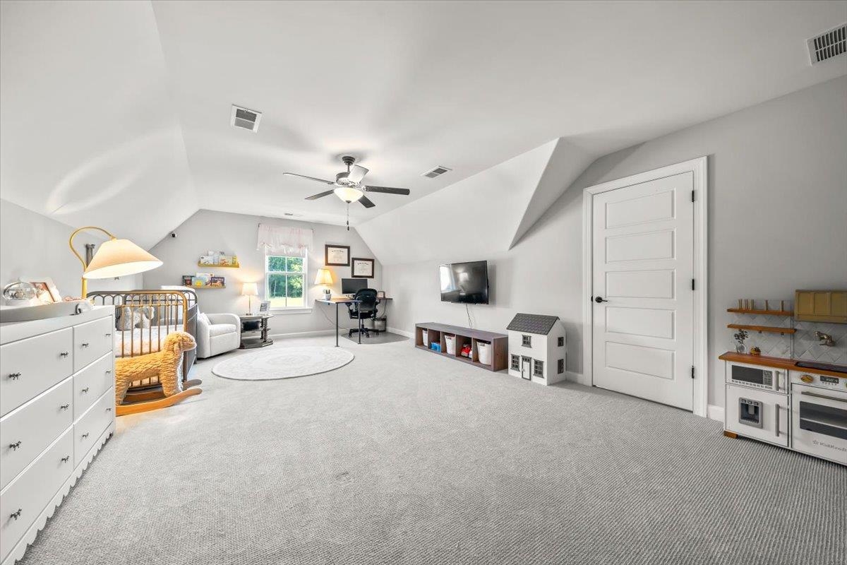 255 LONE OAK DR