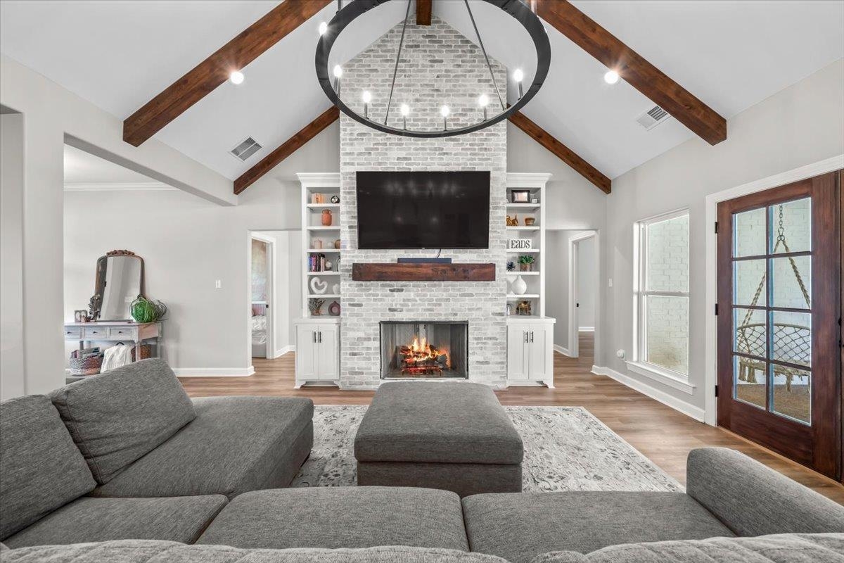255 LONE OAK DR