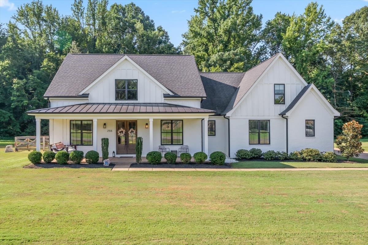 255 LONE OAK DR