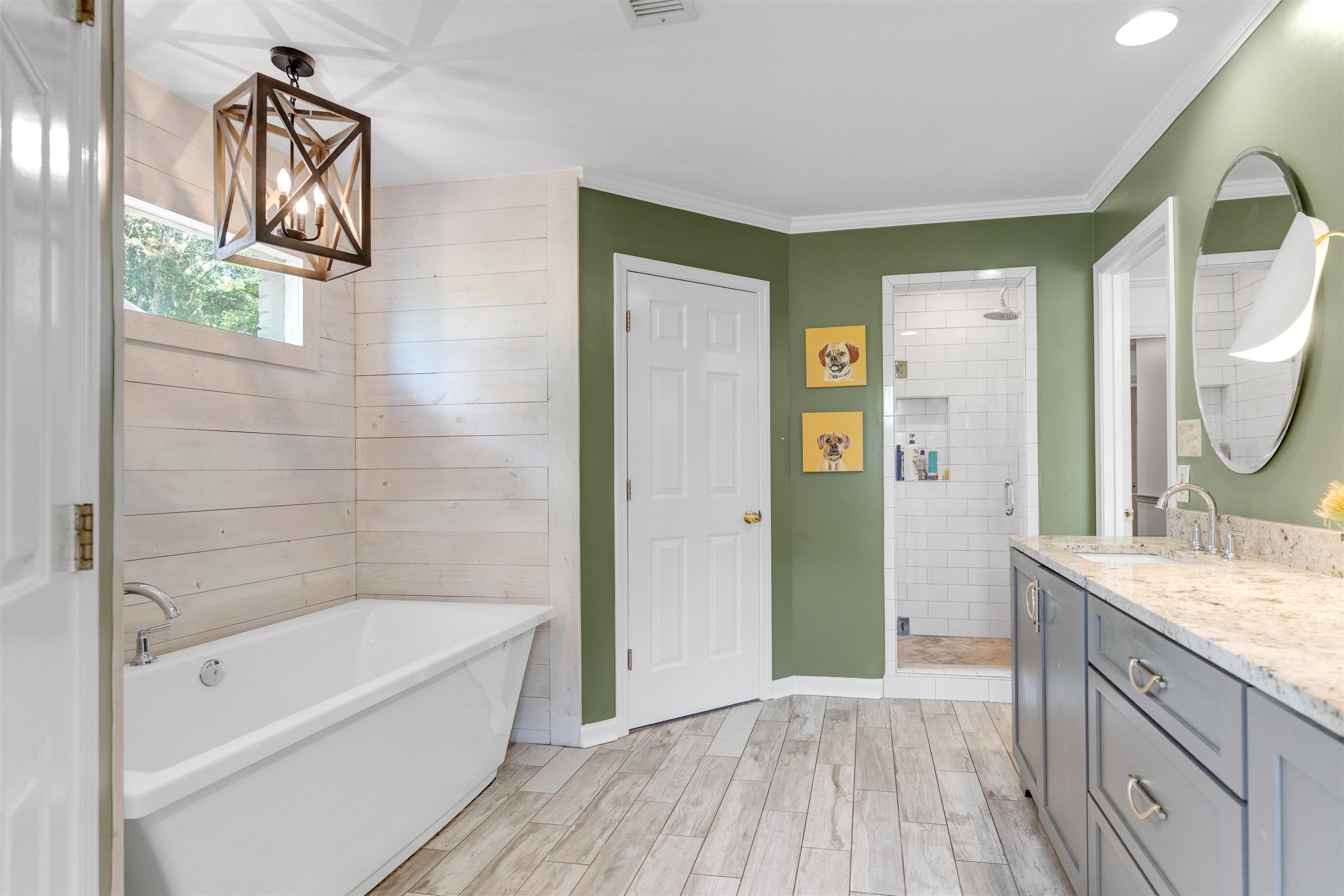 2877 W LEVEE OAKS DR