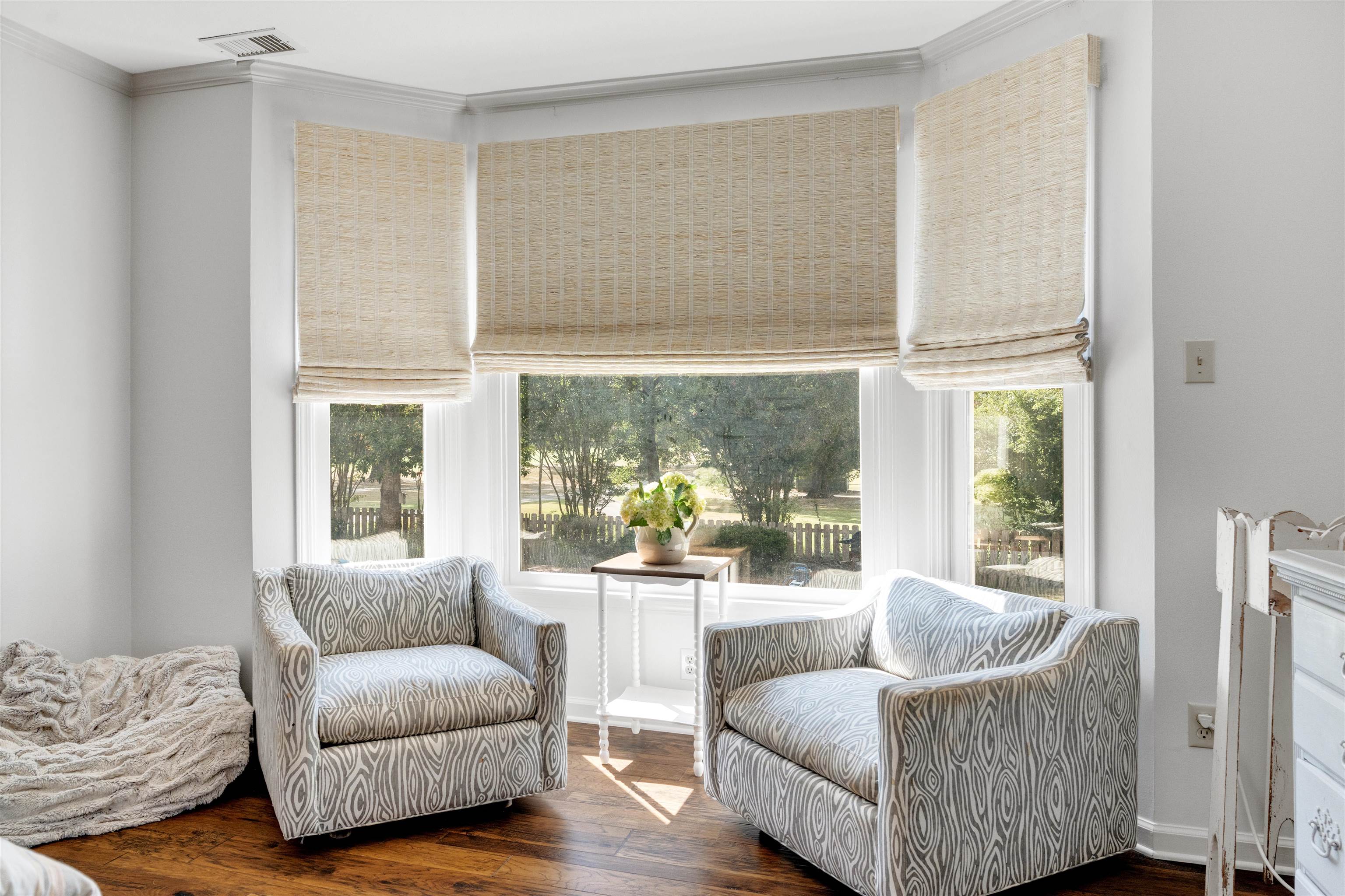 2877 W LEVEE OAKS DR