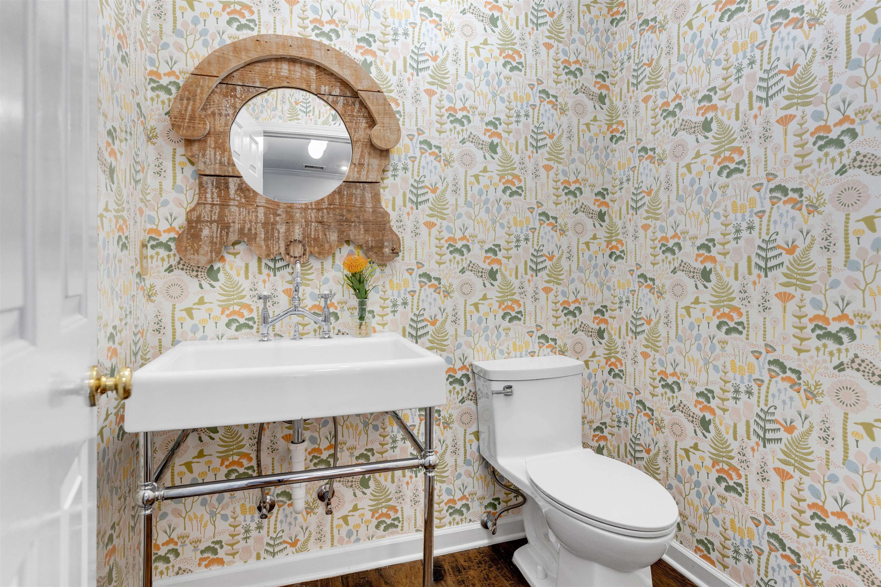 2877 W LEVEE OAKS DR