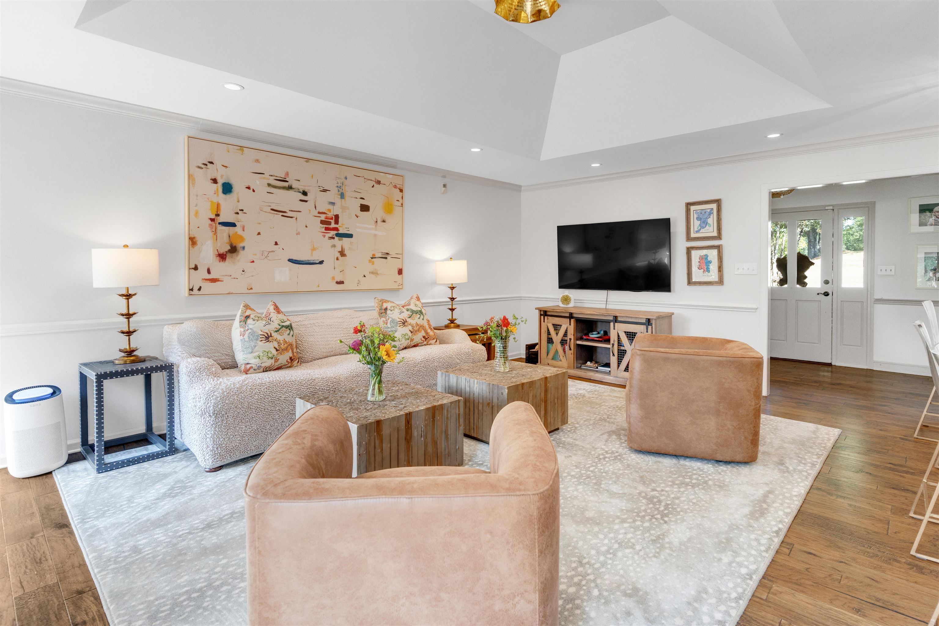 2877 W LEVEE OAKS DR