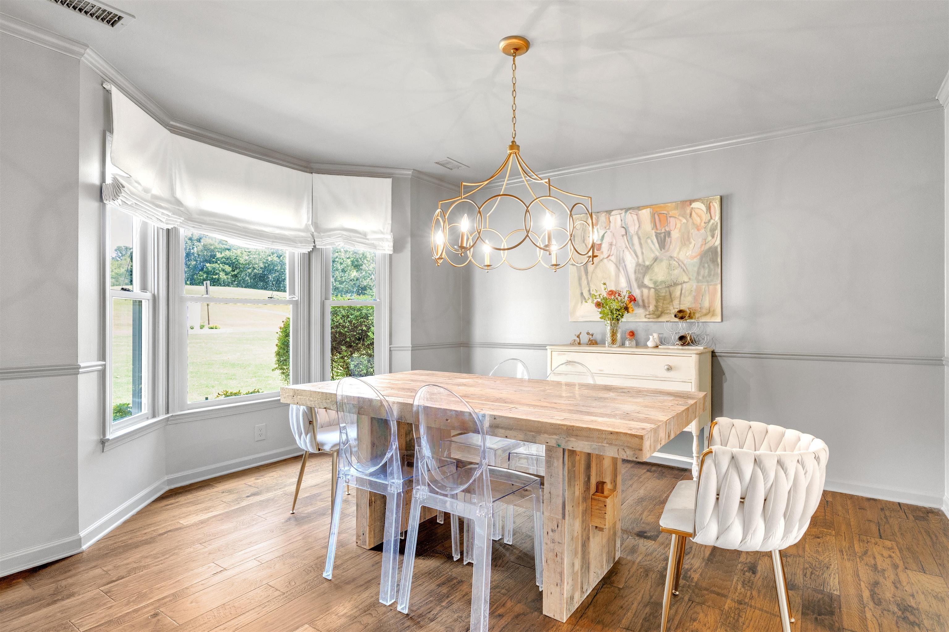 2877 W LEVEE OAKS DR