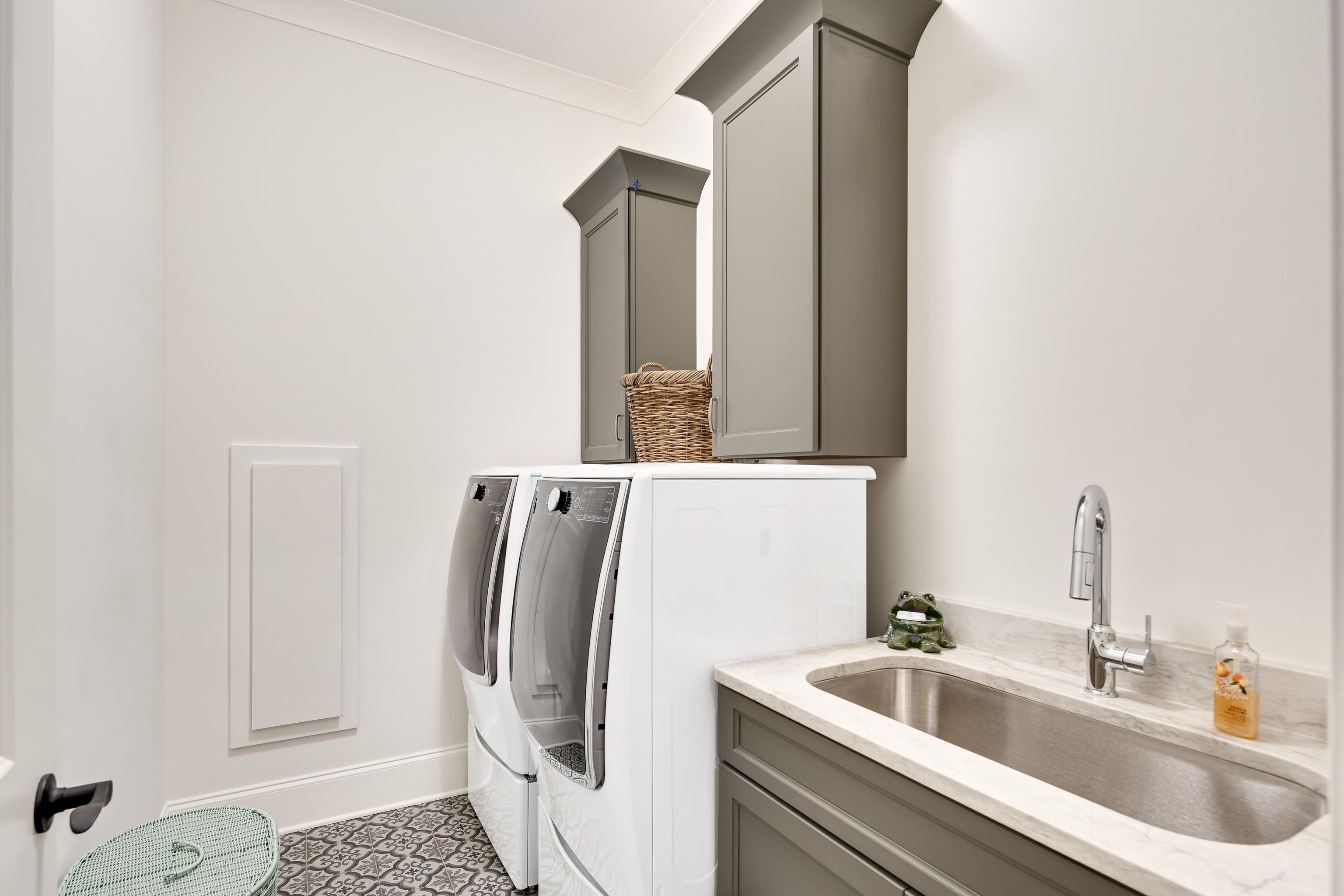 10138 CLIVEDEN CIR S