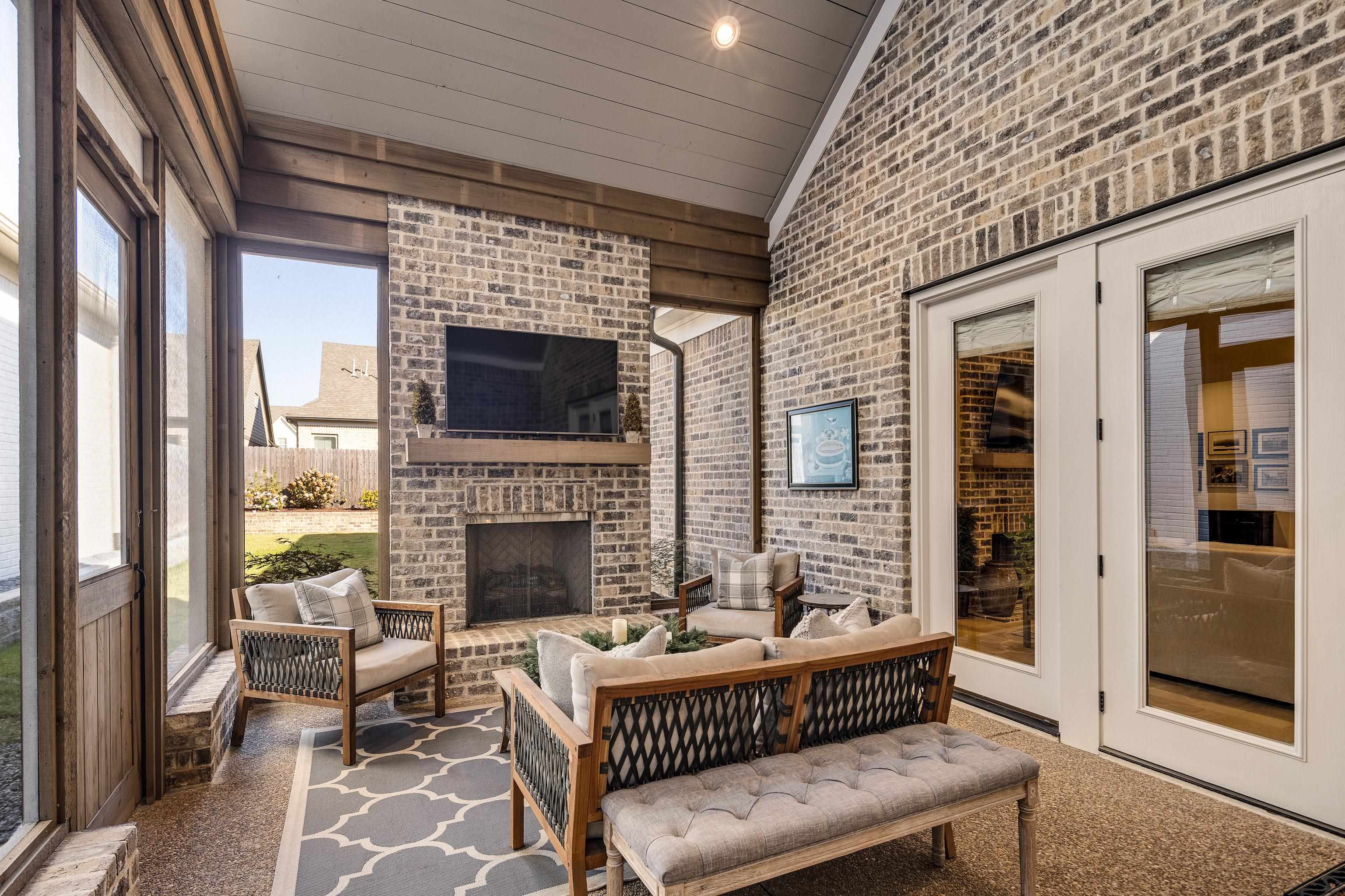 10138 CLIVEDEN CIR S