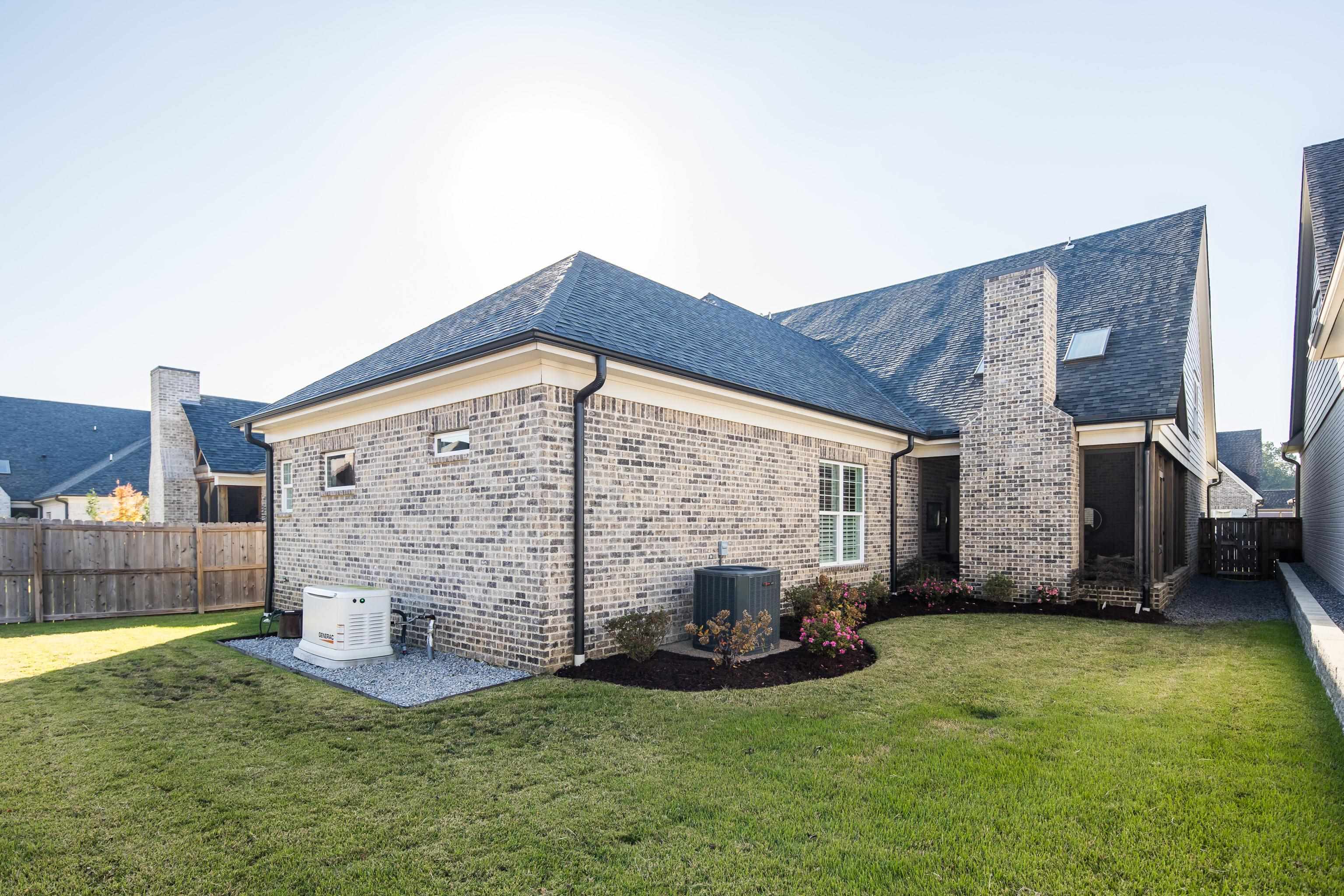 10138 CLIVEDEN CIR S