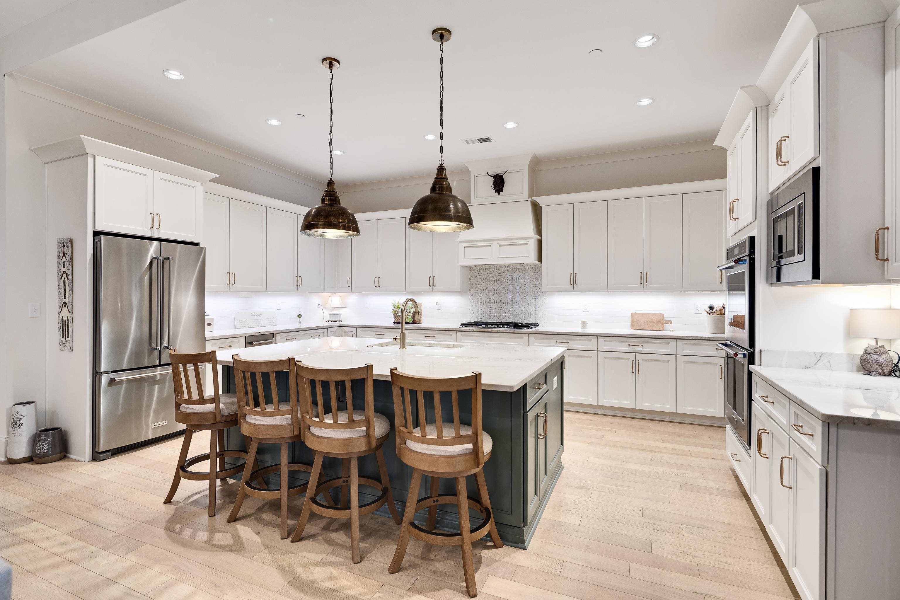 10138 CLIVEDEN CIR S