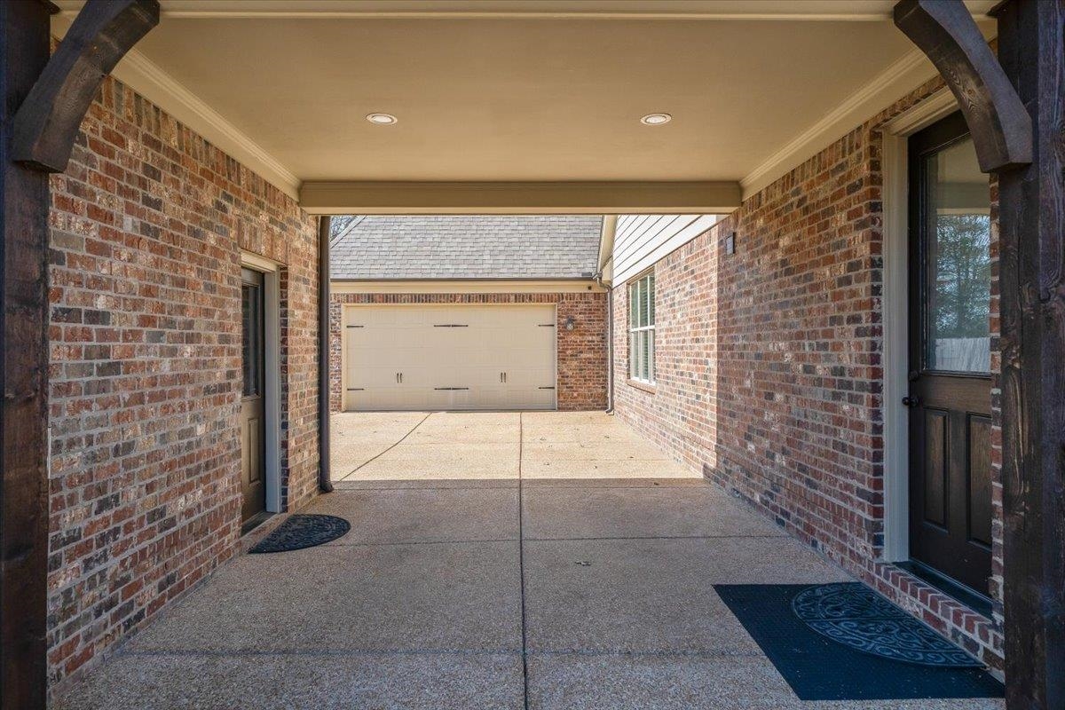 405 SAUNDERS CREEK CIR