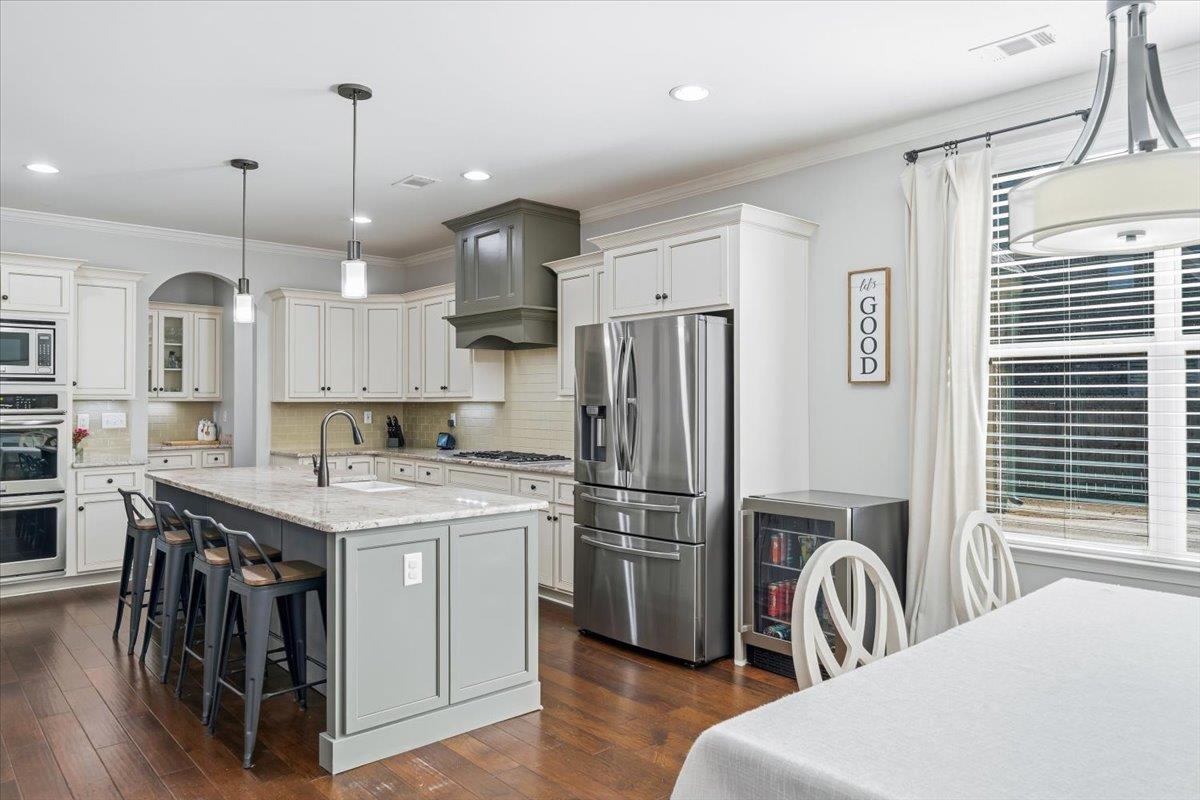 405 SAUNDERS CREEK CIR