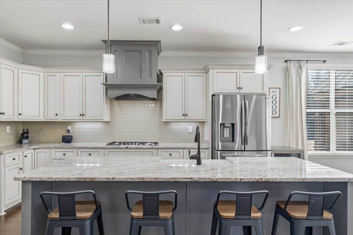 405 SAUNDERS CREEK CIR