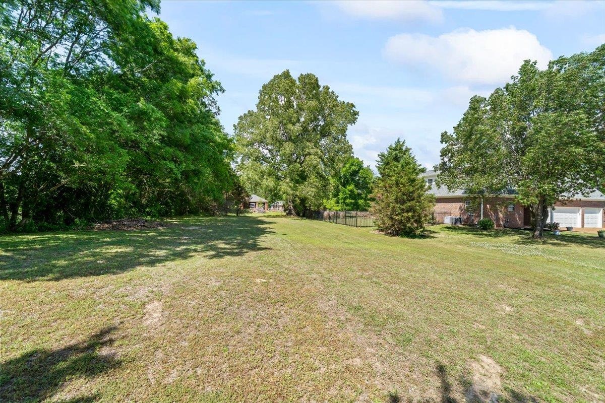 425 ALISHA DR