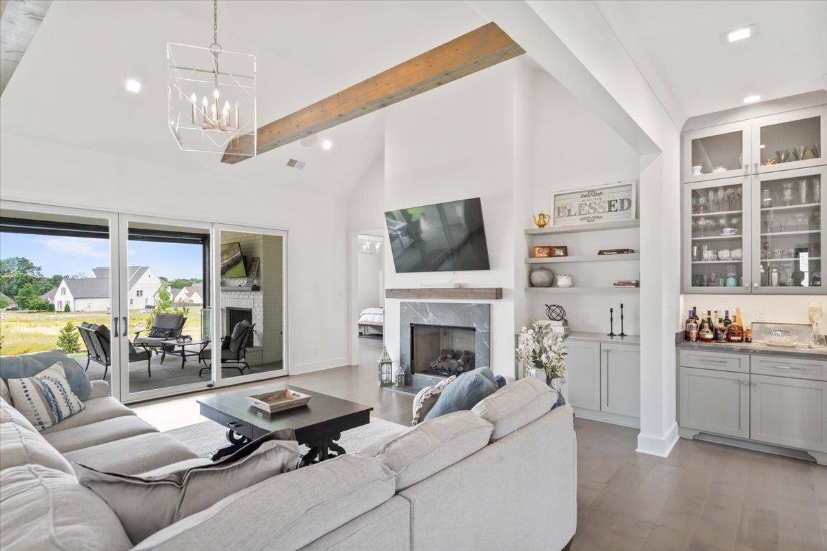 409 SHAMBALA DR