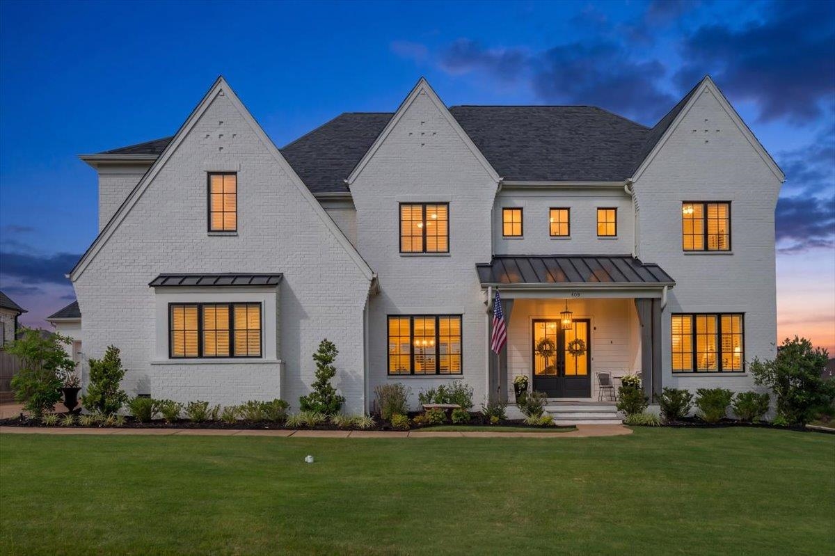 409 SHAMBALA DR
