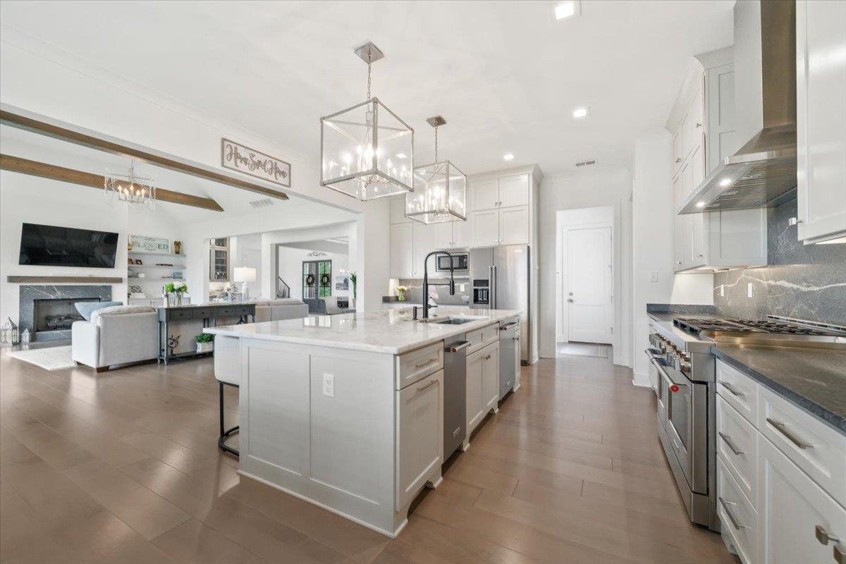 409 SHAMBALA DR