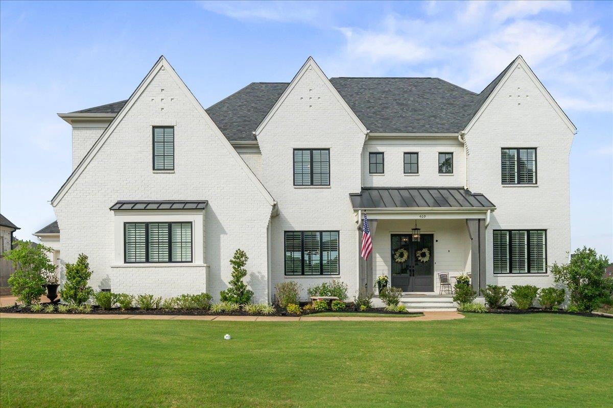 409 SHAMBALA DR