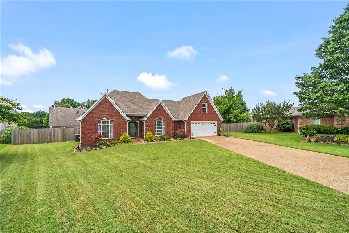 40 ROYAL VIEW CV