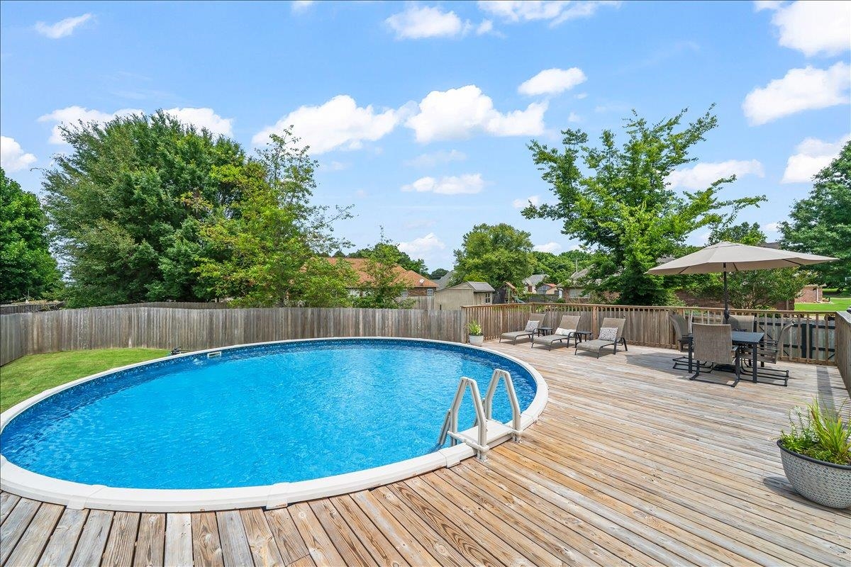 40 ROYAL VIEW CV