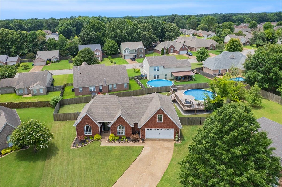 40 ROYAL VIEW CV