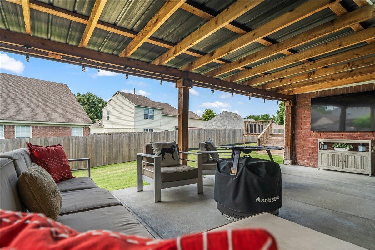 40 ROYAL VIEW CV