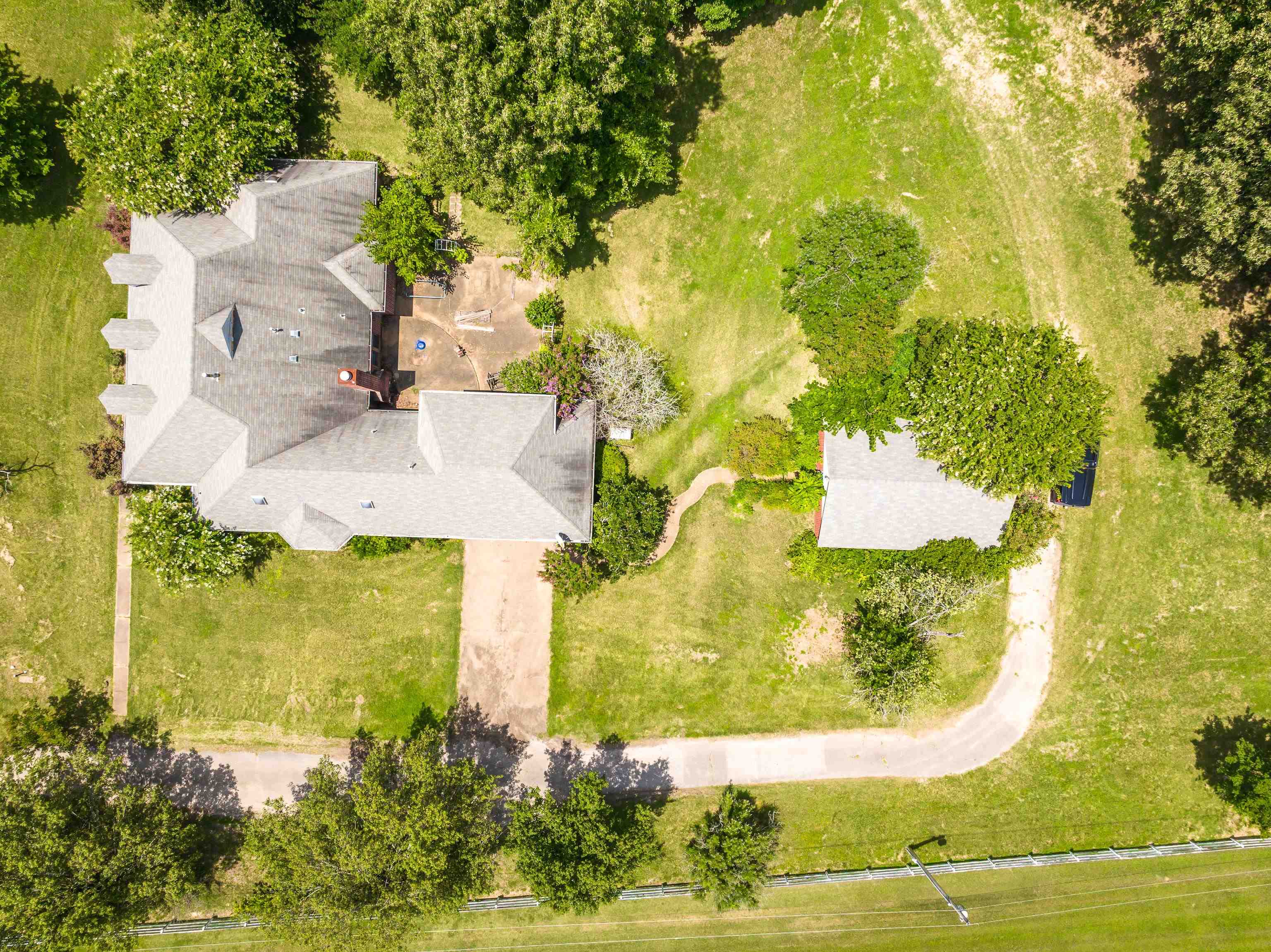 1915 BOBBITT RD