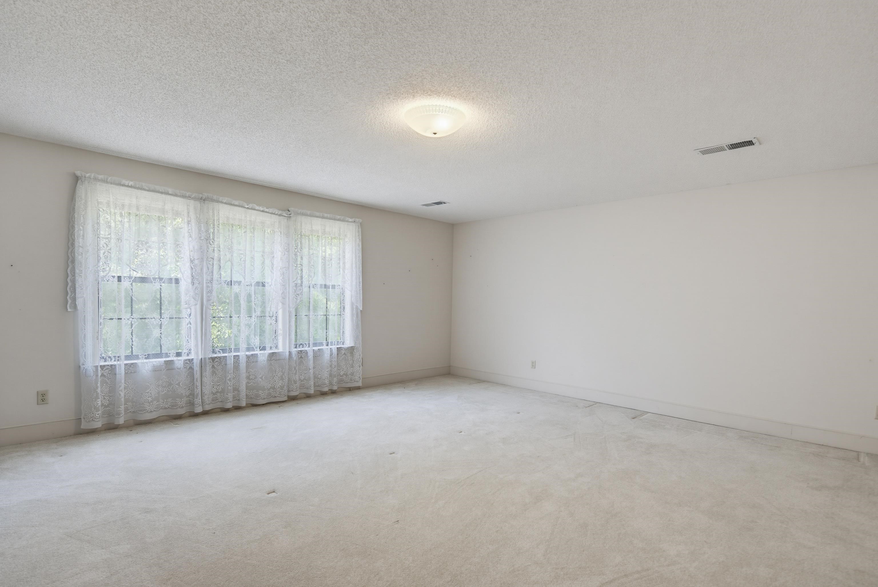 1915 BOBBITT RD