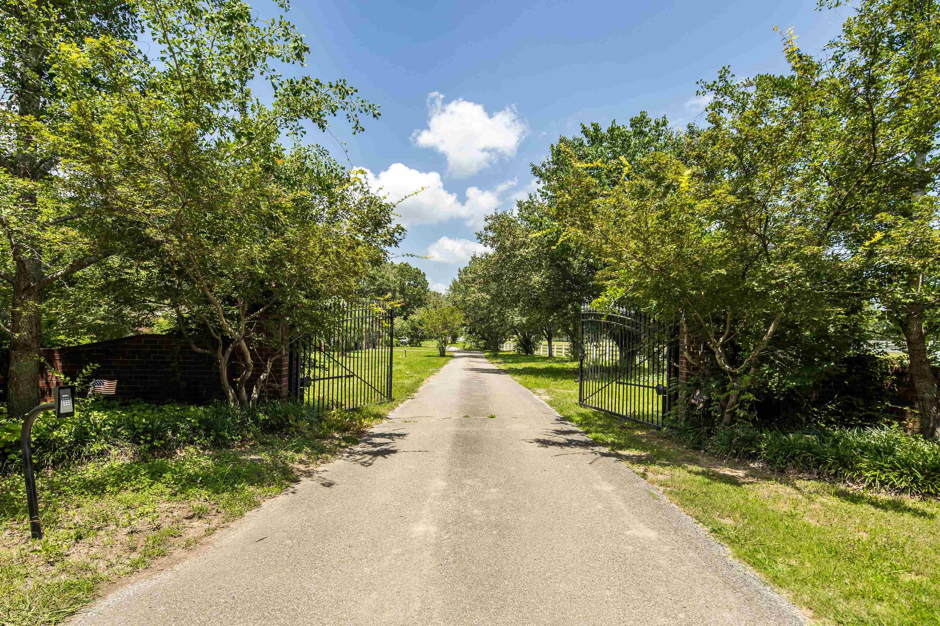 1915 BOBBITT RD