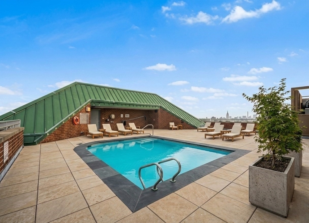 15 N Beacon St # 412