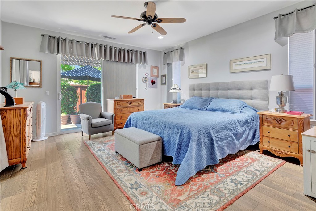 2673 Traditions Loop