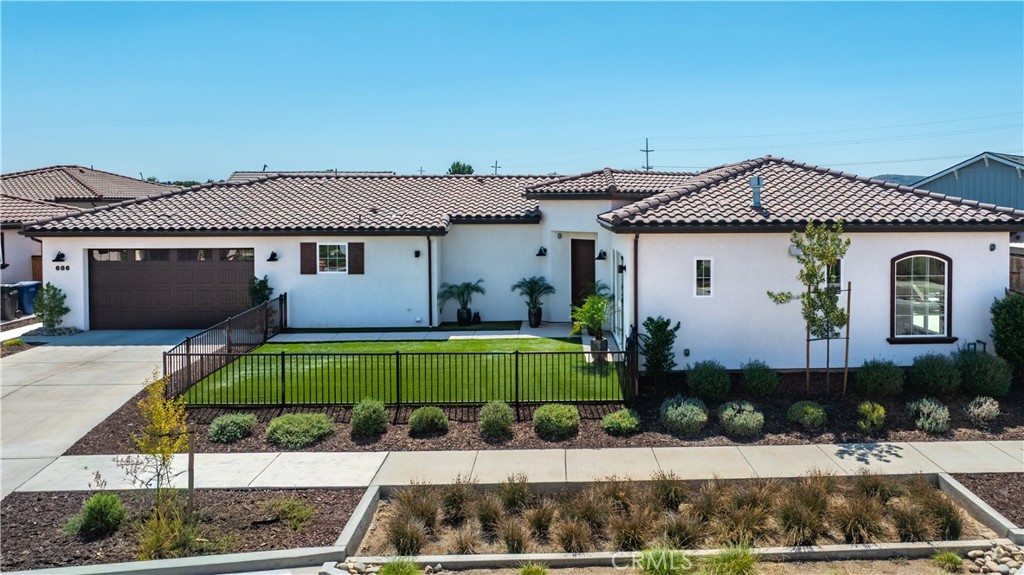 686 Prosecco Lane