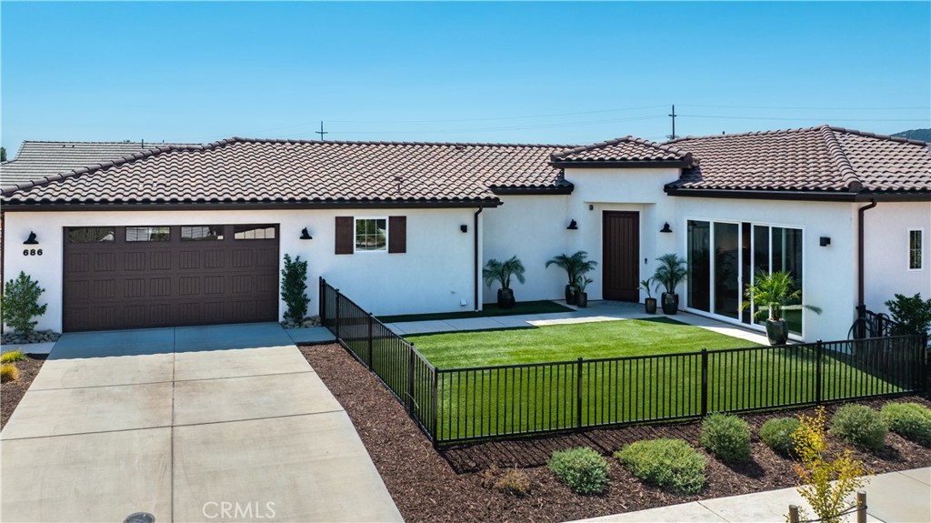 686 Prosecco Lane