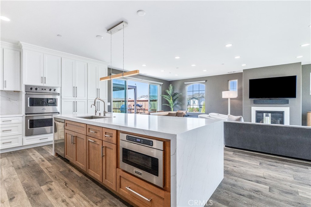 686 Prosecco Lane