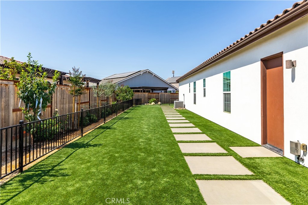 686 Prosecco Lane