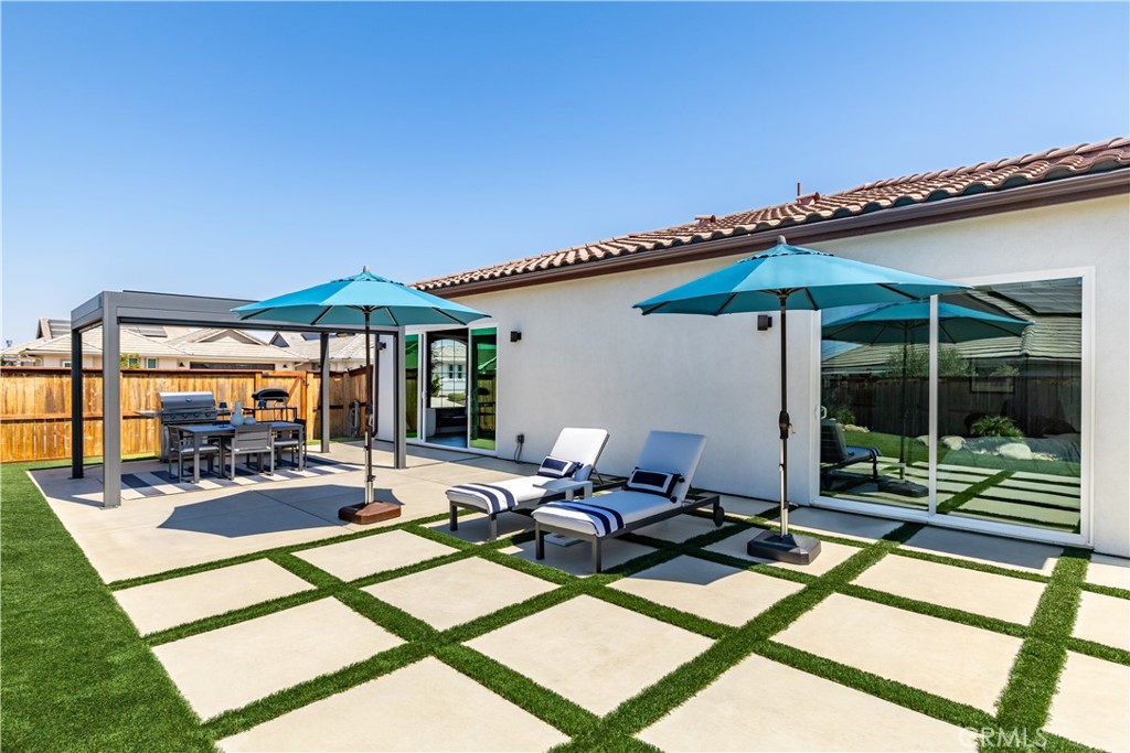686 Prosecco Lane