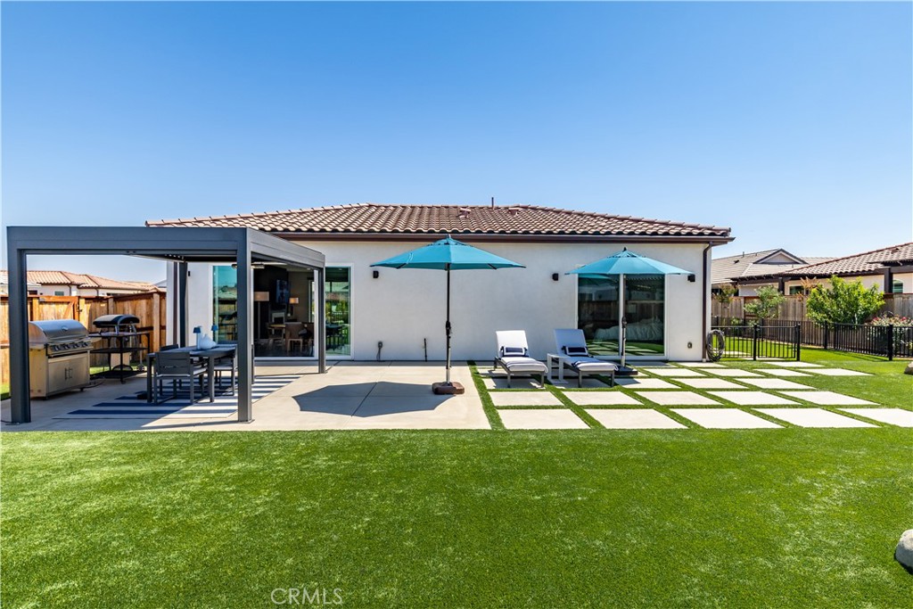 686 Prosecco Lane