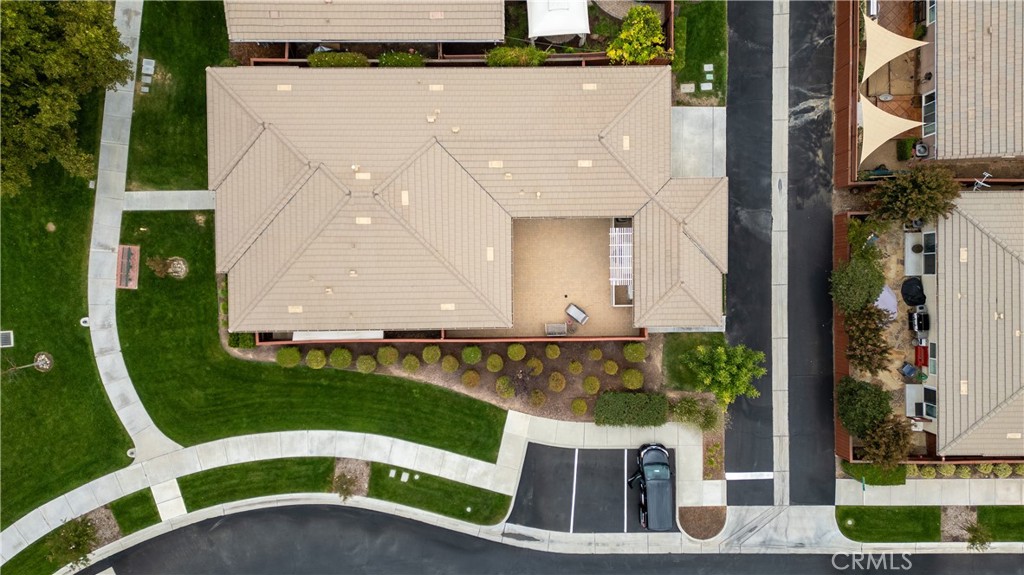 2561 Pasadena Lane