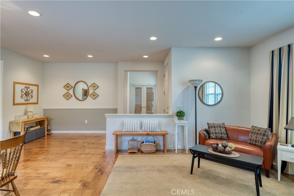 2561 Pasadena Lane